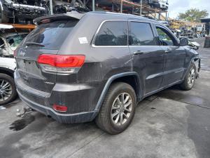 2015 Jeep Grand Cherokee WK image 1