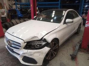 2016 Mercedes Benz C Class image 1