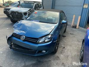 2015 Volkswagen Golf image 1