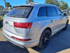 2015 Audi Q7 4M image 1