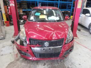 2012 Suzuki Swift image 1