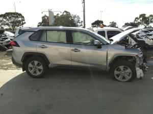2025 Toyota Rav4 XA50 image 1