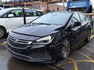 2017 Holden Astra BK image 1