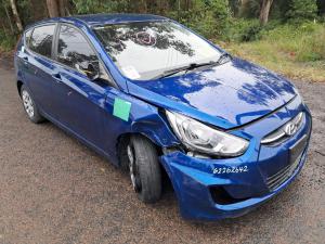 2016 Hyundai Accent image 1