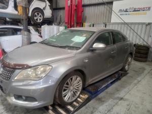 2010 Suzuki Kizashi image 1