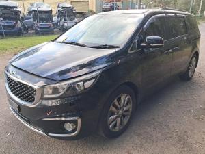 2016 Kia Carnival image 1
