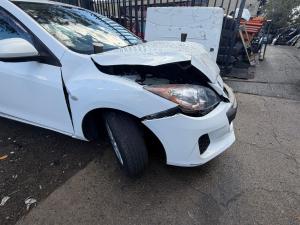 2011 Mazda 3 image 1