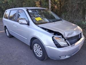 Kia Carnival image 1