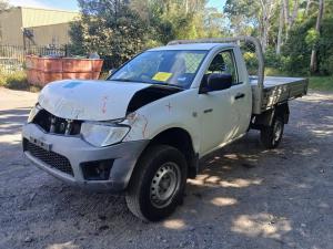 2012 Mitsubishi Triton image 1