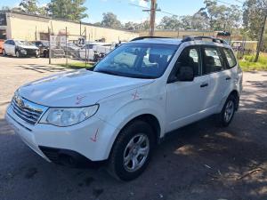2010 Subaru Forester image 1