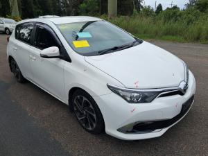 2017 Toyota Corolla image 1