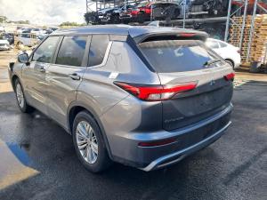 2022 Mitsubishi Outlander ZM image 1