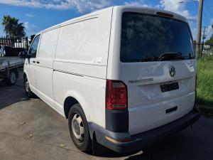 2019 Volkswagen Transporter T6 image 1