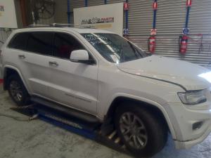 2015 Jeep Grand Cherokee image 1