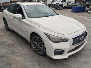 2014 Nissan Infinity Q50 image 1