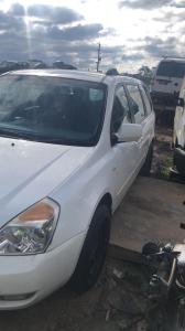 2009 Kia Carnival image 1