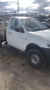 2013 Mitsubishi Triton image 1