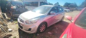 2013 Hyundai Accent image 1