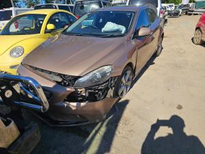 2013 Volvo V40 image 1