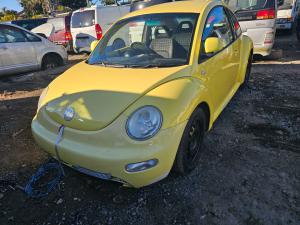 2005 Volkswagen Beetle image 1