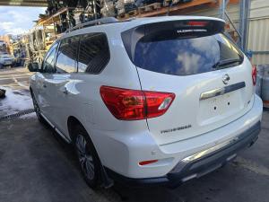 2017 Nissan Pathfinder R52 image 1