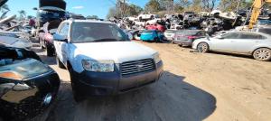 2005 Subaru Forester image 1