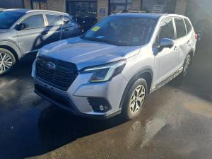 2023 Subaru Forester SK image 1