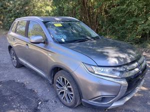 2017 Mitsubishi Outlander image 1