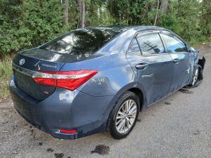 2015 Toyota Corolla image 1