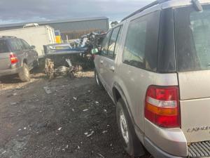 2003 Ford Explorer image 1