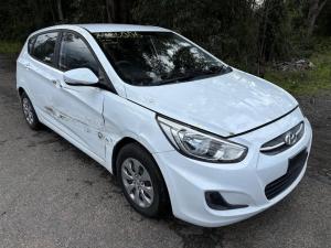 2016 Hyundai Accent image 1