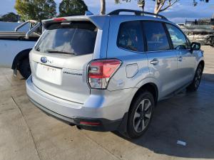 2017 Subaru Forester SJ image 1