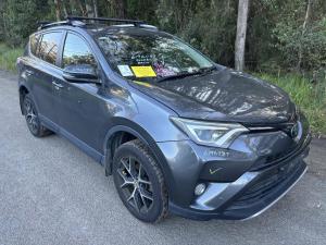 2017 Toyota Rav4 image 1
