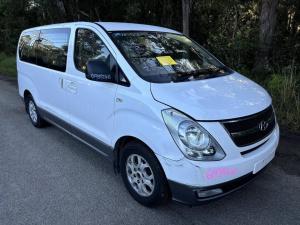 2012 Hyundai image 1