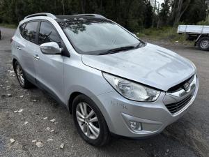 2012 Hyundai image 1