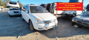 2012 Kia Carnival image 1