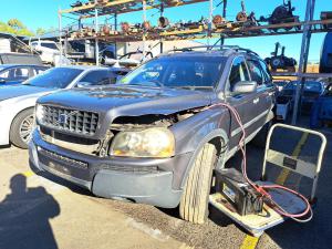 2005 Volvo Xc90 image 1