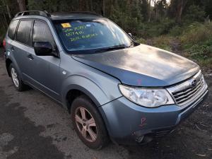 2010 Subaru Forester image 1