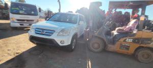 2005 Honda Cr V image 1