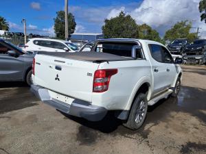 2017 Mitsubishi Triton MQ image 1