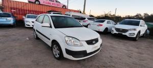 2006 Kia Rio image 1