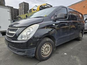 2010 Hyundai Iload 2.5DT D4CB AUTO 5SPD RWD image 1