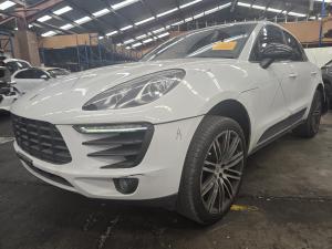 2015 Porsche Macan 3.0DT CTBA AUTO 7-SPD 4WD 95B S image 1