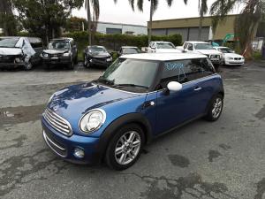 2013 Mini Cooper COOPER image 1