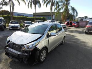 2011 Toyota Yaris YR image 1