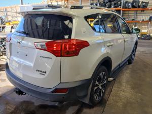 2015 Toyota Rav4 XA40 image 1