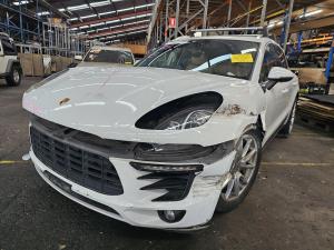 2016 Porsche Macan 3.0DT CTBA AUTO 7SPD 4WD S image 1