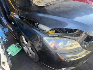 2004 Mazda 3 image 1
