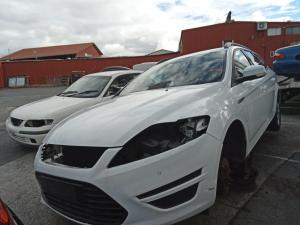 2011 Ford Mondeo LX image 1