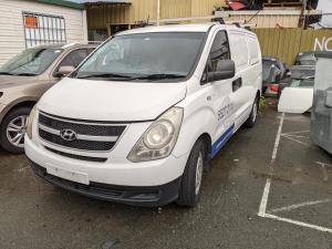 2015 Hyundai Iload H-1 image 1